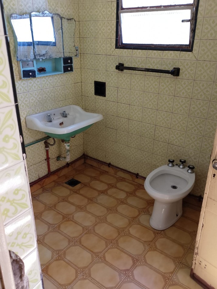 CASA + DEPARTAMENTO EN VENTA