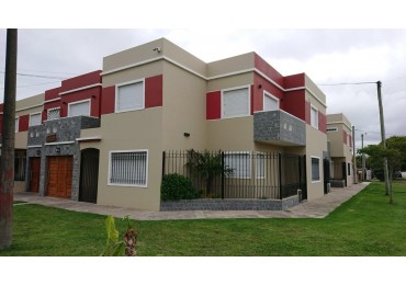 DUPLEX EN MIRAMAR